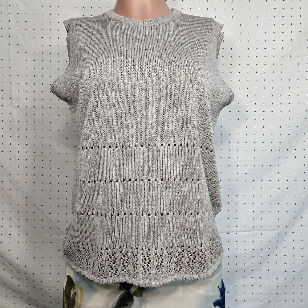 Bicé gray sleeveless sweater top sz M